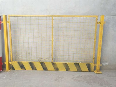 烏魯木齊賓館銅門與凱盛自動門 打造豪華旋轉門的首選